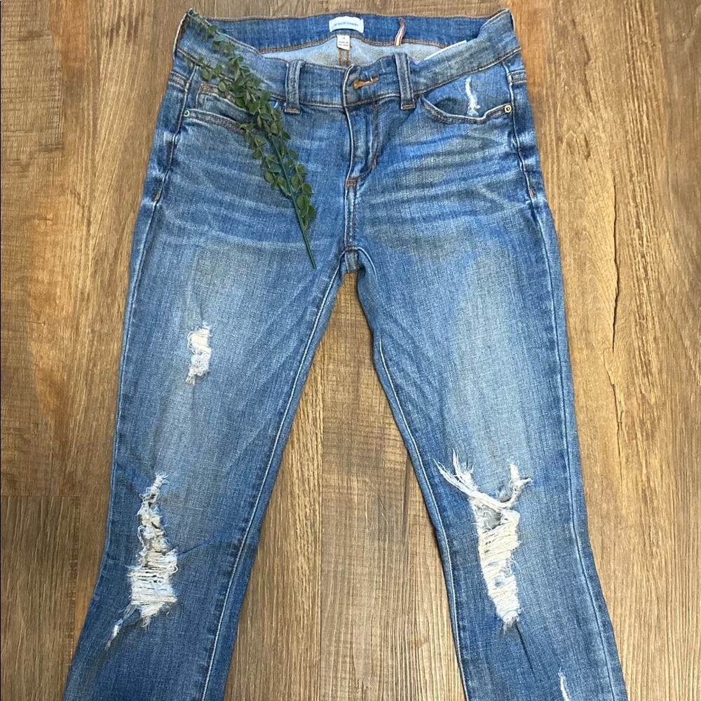 “Sneak Peek” Low Rise Skinny Stretch Distressed Jeans!